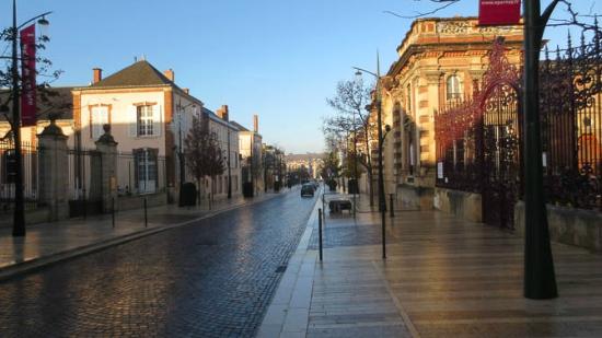 Avenue Du Champagne