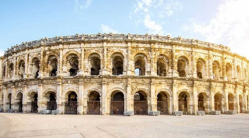 nimes