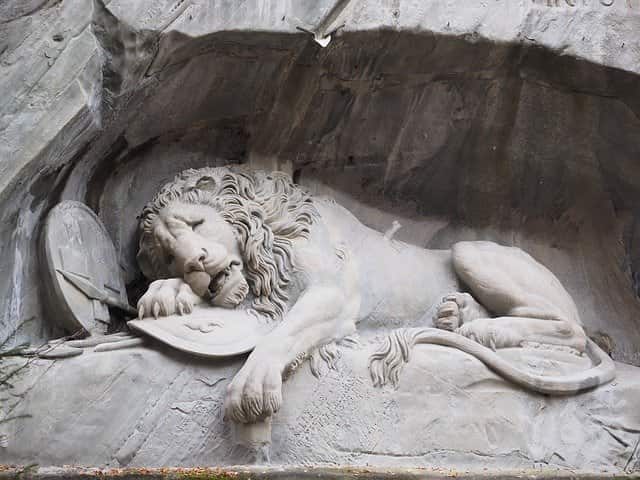 lion-monument