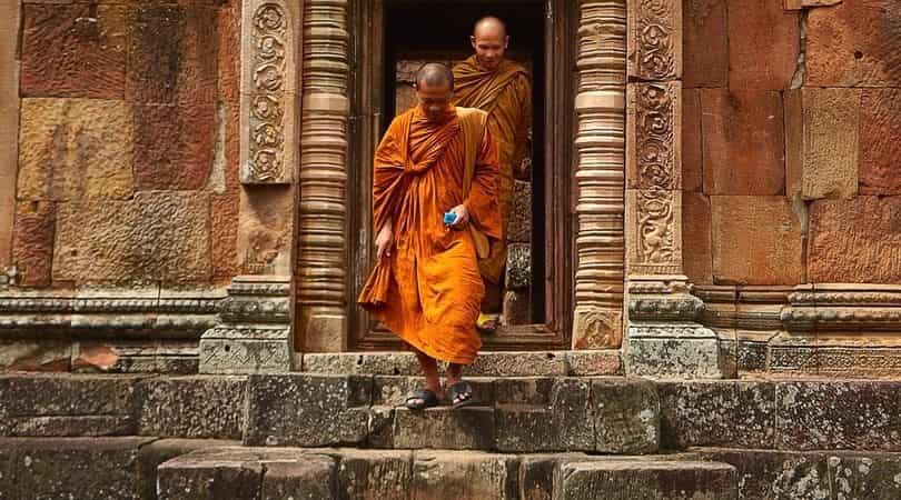 thai monks