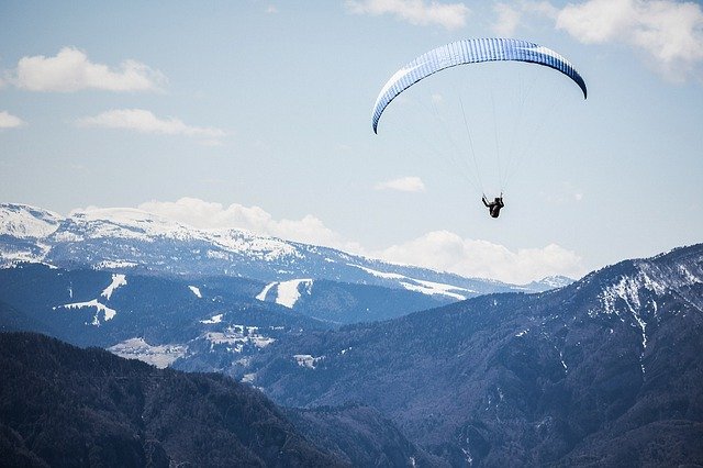 paragliding - activities to do in manali