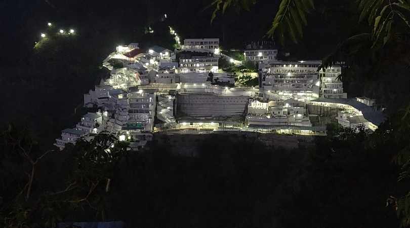 vaishno devi temple at night