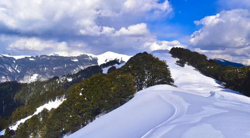 Snowfall in Jalori pass