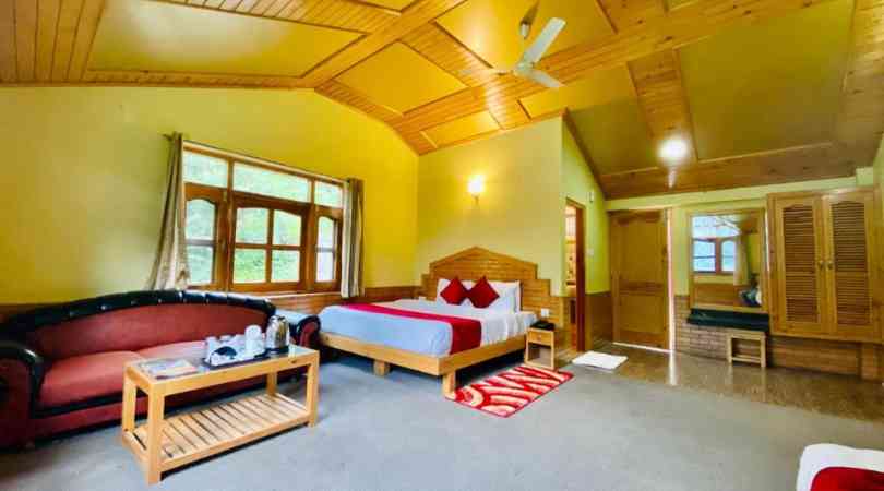 Hotel Hollywood Manali