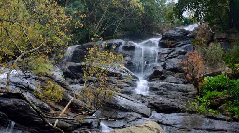 kiliyur waterfall